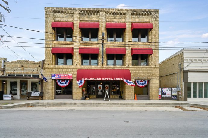 The Alcalde Hotel By OYO