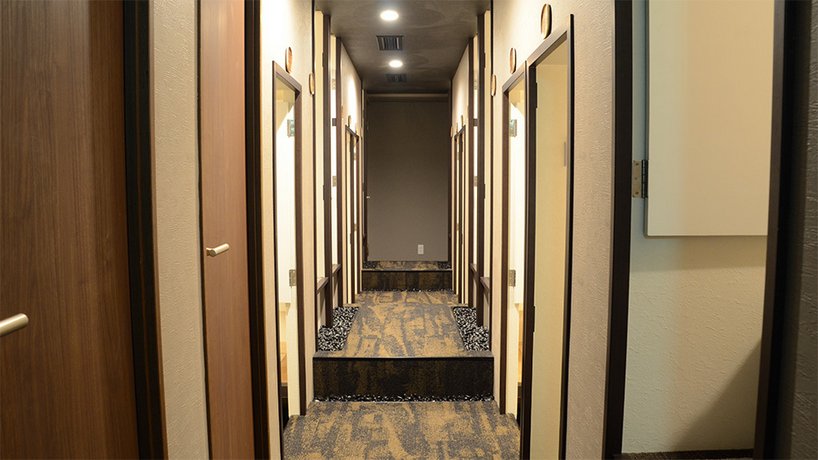 Hotel Cabin Style Male Only