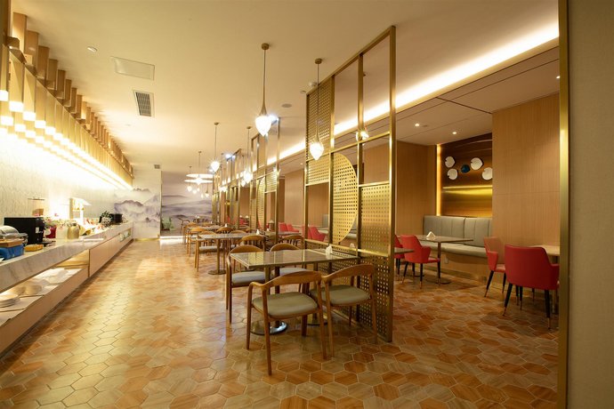 Orange Hotel Select Chongqing Jiefangbei Changjiang Cableway