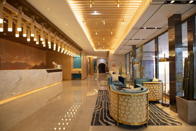 Orange Hotel Select Chongqing Jiefangbei Changjiang Cableway