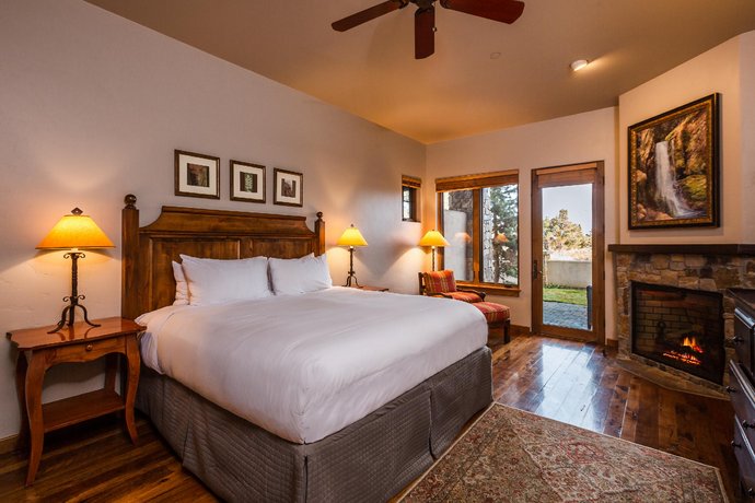 Pronghorn Resort