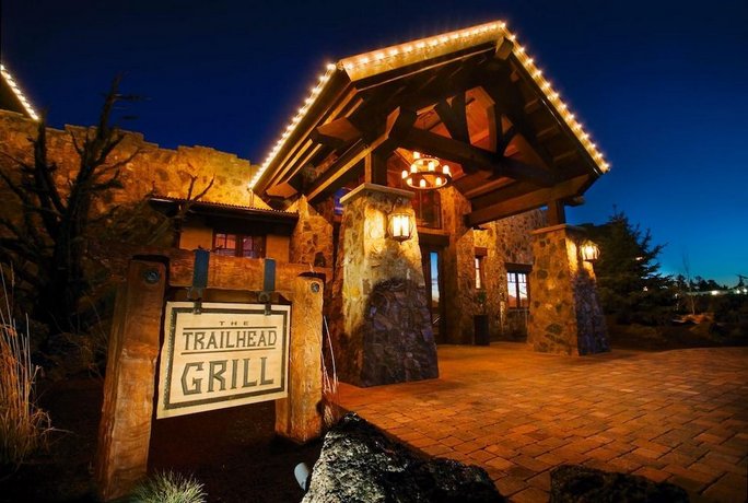 Pronghorn Resort
