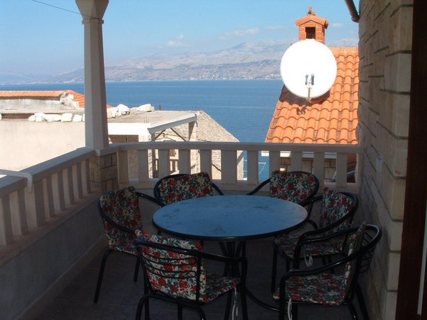 Apartment Barb - 30 m from the sea