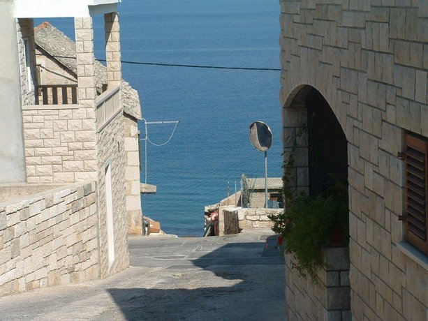 Apartment Barb - 30 m from the sea