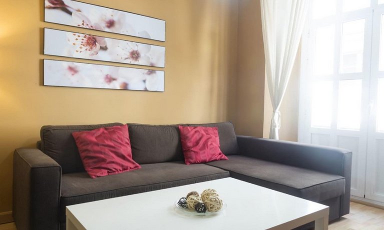 Apartment in Malaga - 104594