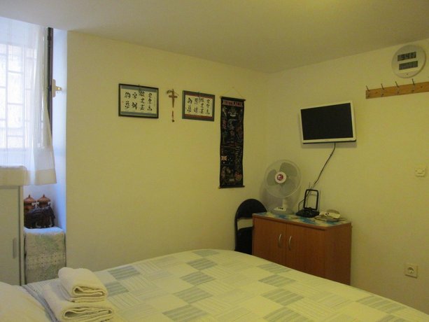 Homey 1-BR Apt