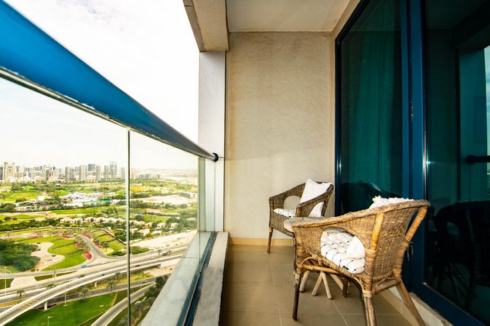 Lux BNB Jumeirah Lake Towers