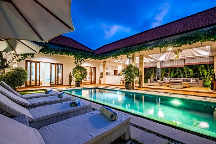 Central Seminyak Villa Martini