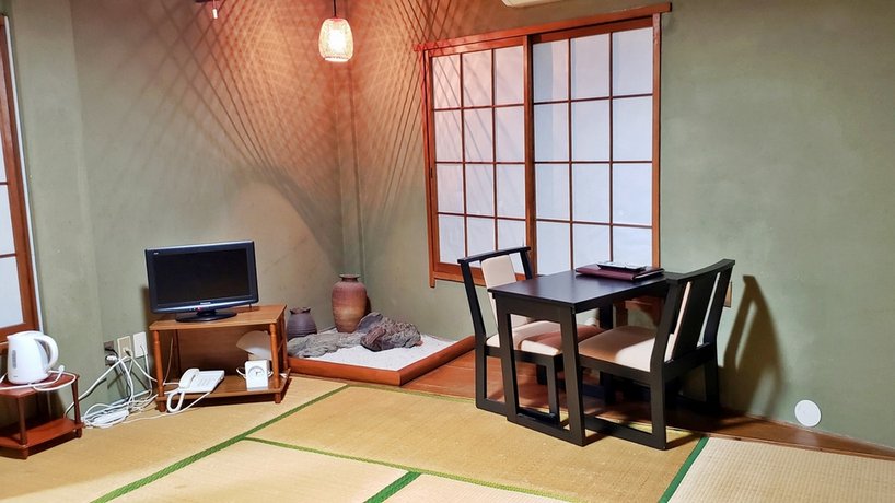 Shiroyama Ryokan