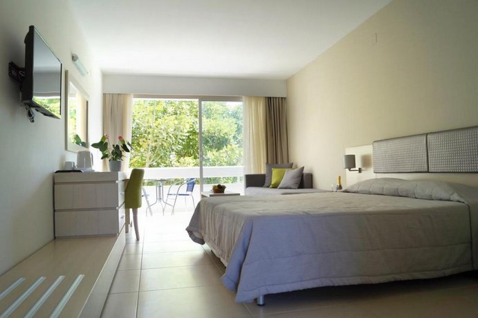 Niriides Hotel Afantou