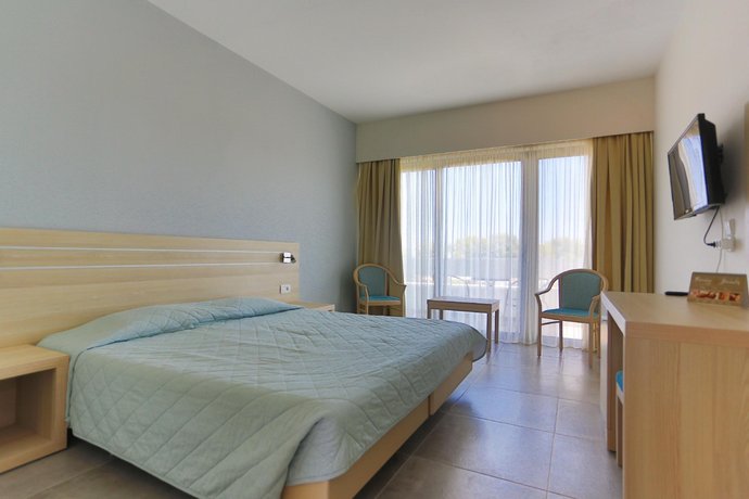 Niriides Hotel Afantou