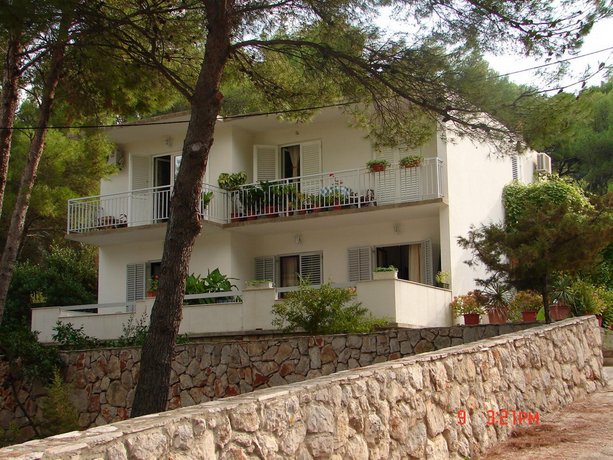 Apartments Matkov - great location