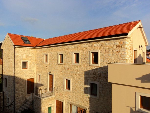 Apartments Neno - 50m from center