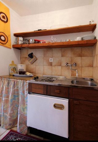 Studio Apartment Nik-50m from beach