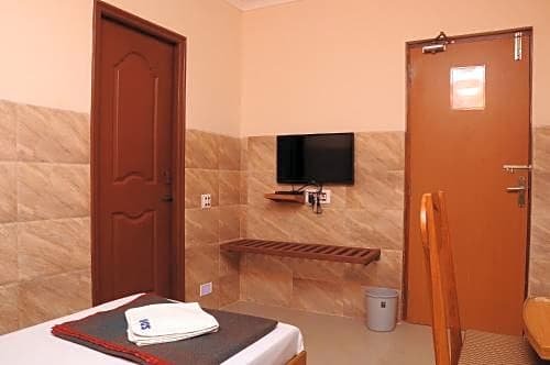Sarovara Deluxe Rooms