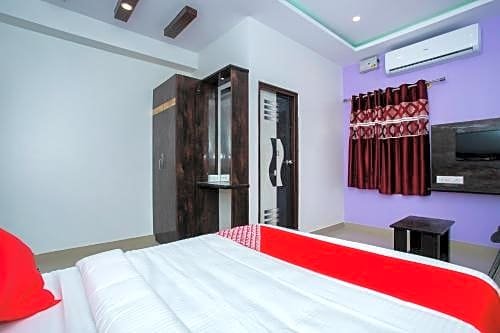OYO 19704 Sai Dham Comfort
