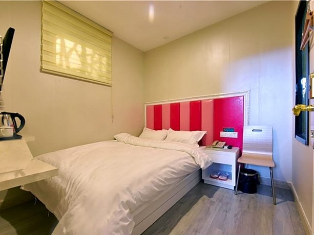 Shell Hotel Shanghai Baoshan Hutai Road Branch