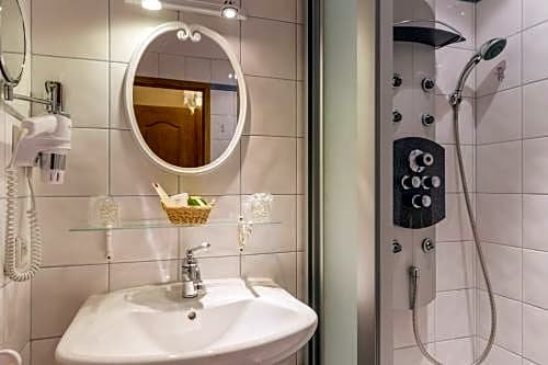 Hotel du Lion d'Or Cauterets