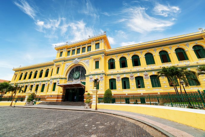 Saigon Luxury Corner Suite in Central District 1