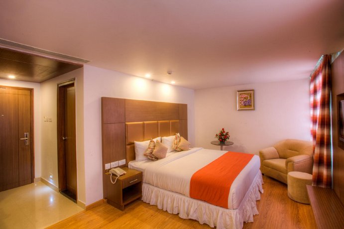 OYO 642 The Atrium Boutique Hotel