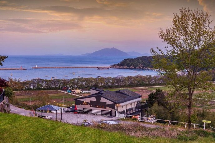 Namhae JJ House Pension