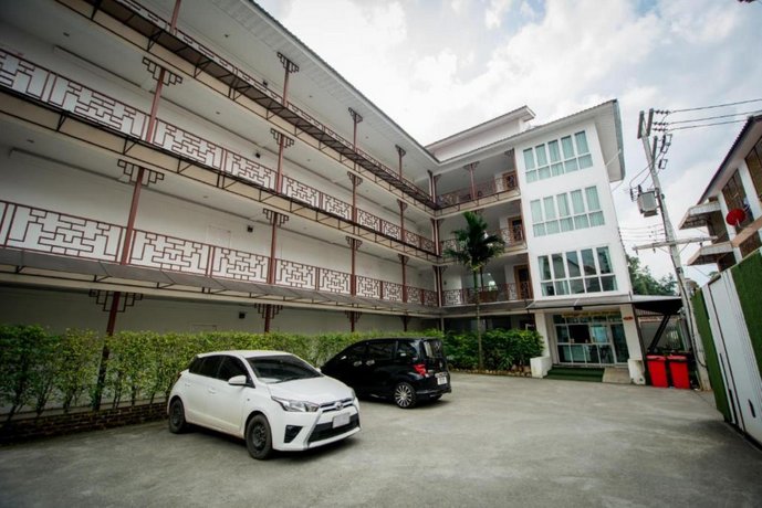 Inn Kham Apartment