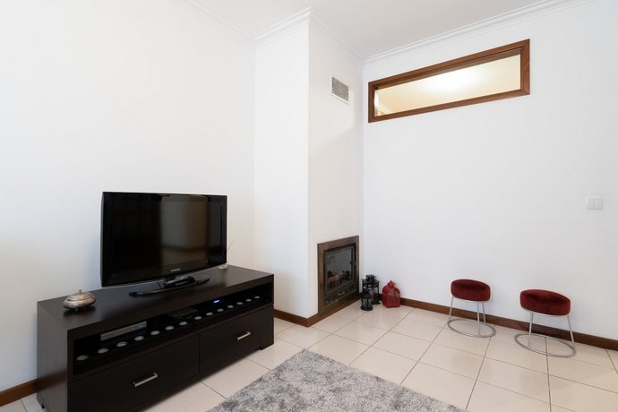 Bright and Modern 2BR Flat in Gaia by GuestReady