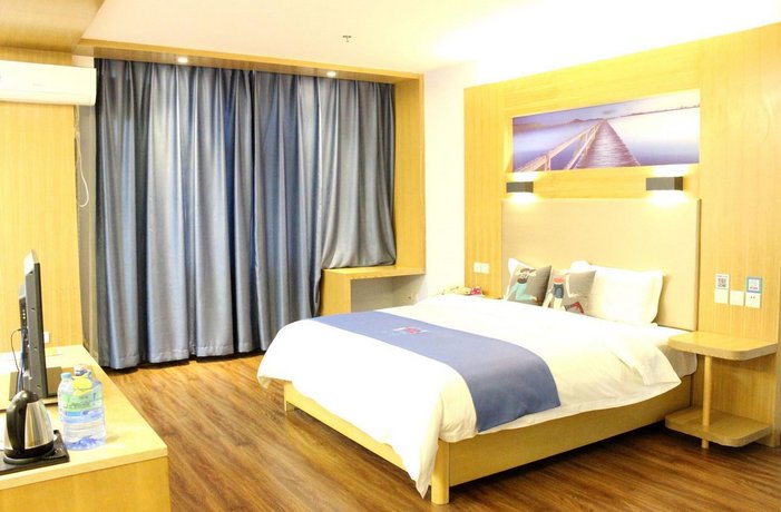 Pai Hotel Xian Sanqiao Car City Daqin Hot Spring