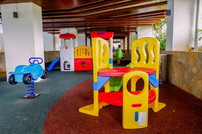 Exclusive 2BR near Shopping Center Bassura City Apartment By Travelio