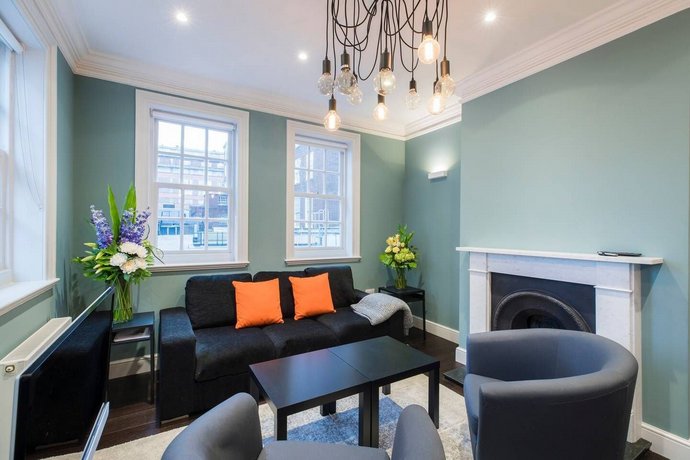 Modern 2 bed next to Hyde Park sleeps 6