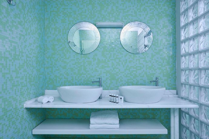 Aeolis Tinos Suites