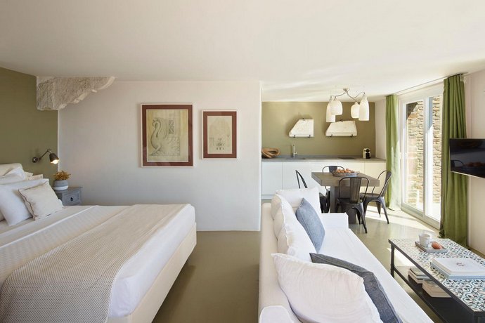Aeolis Tinos Suites