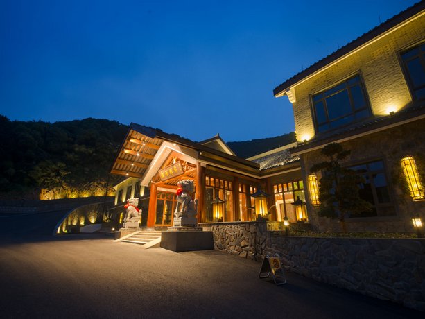 Xianghu Inn