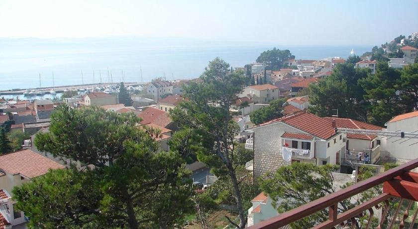 Apartments rooms Roza-200m to sea