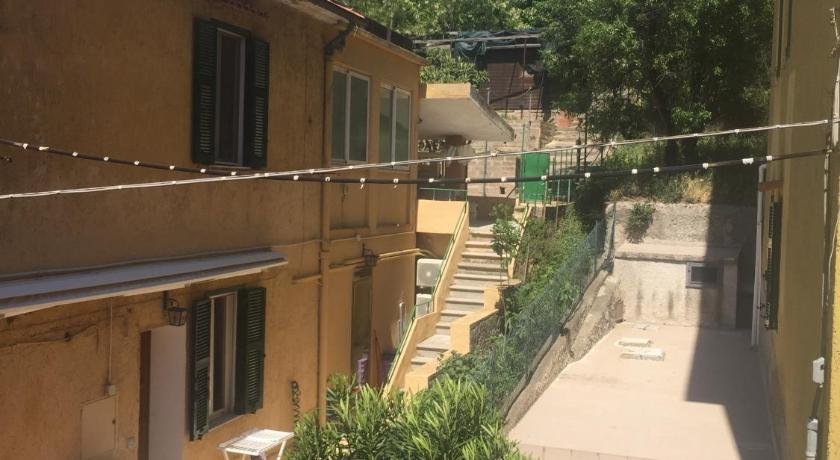 delizioso appartamento con terrazzetta