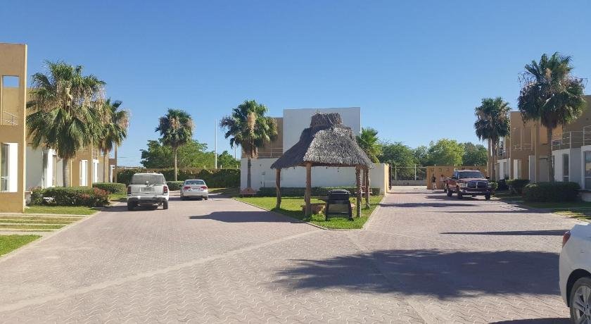Conjunto Ballena Townhouses