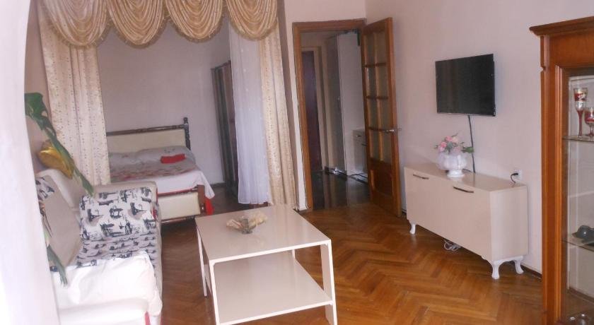 Apartment on Melashvili 4