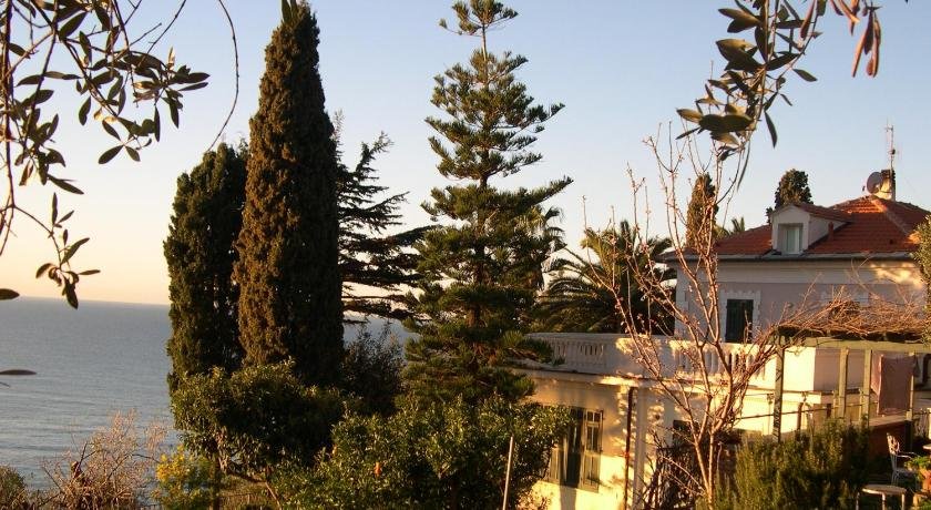 Casa Araucaria Imperia