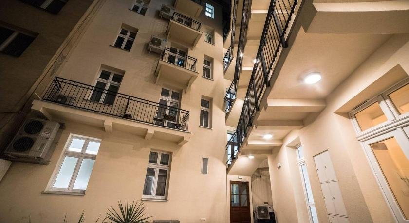 CracWoW Apartment