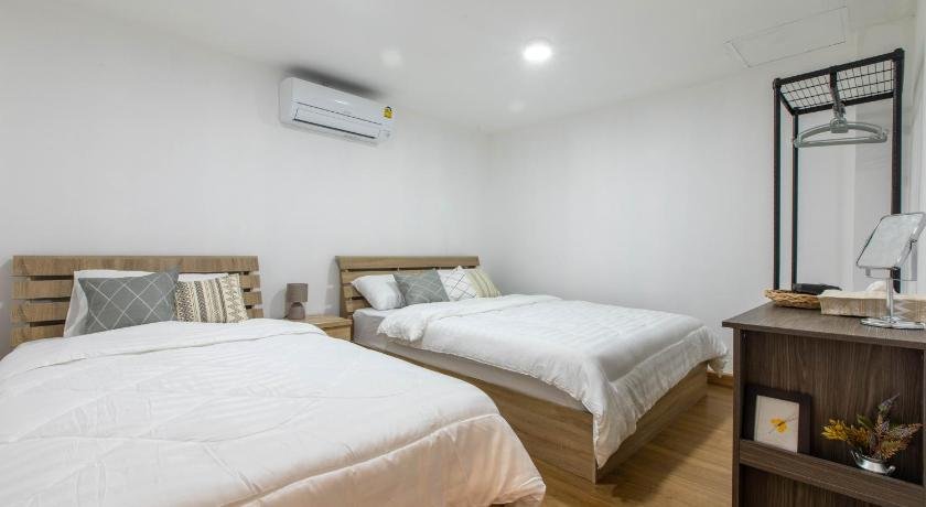 Cozy Home in Chiang Mai's Old City @550m to Prasingh Temple