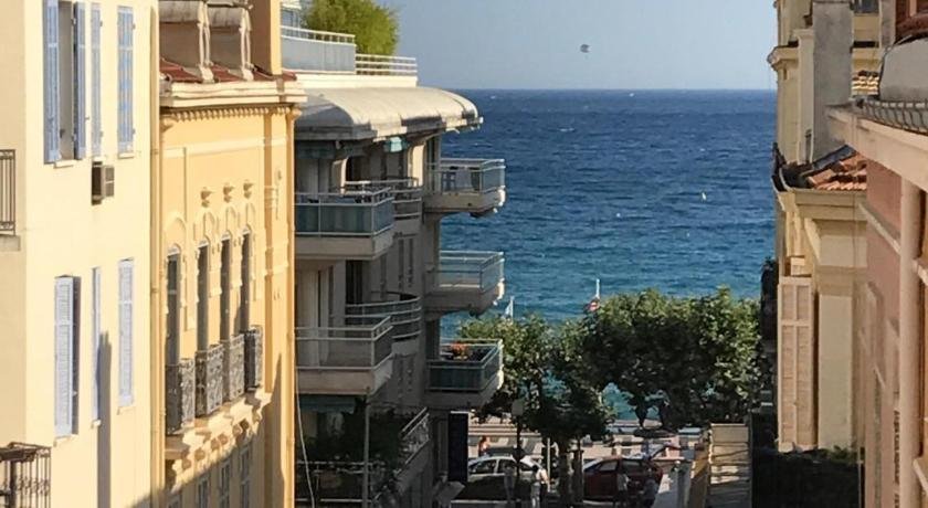 1 Min From The Beach Pretty F2 Full City Heart Quiet Street