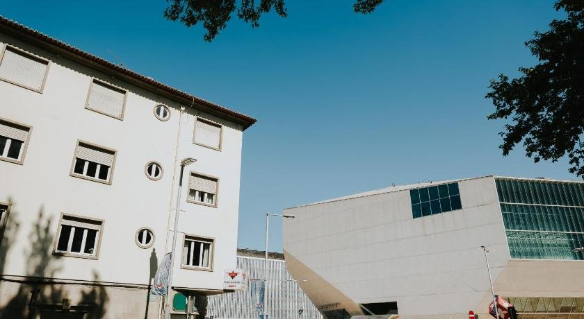 Five Seven Nine Apartments