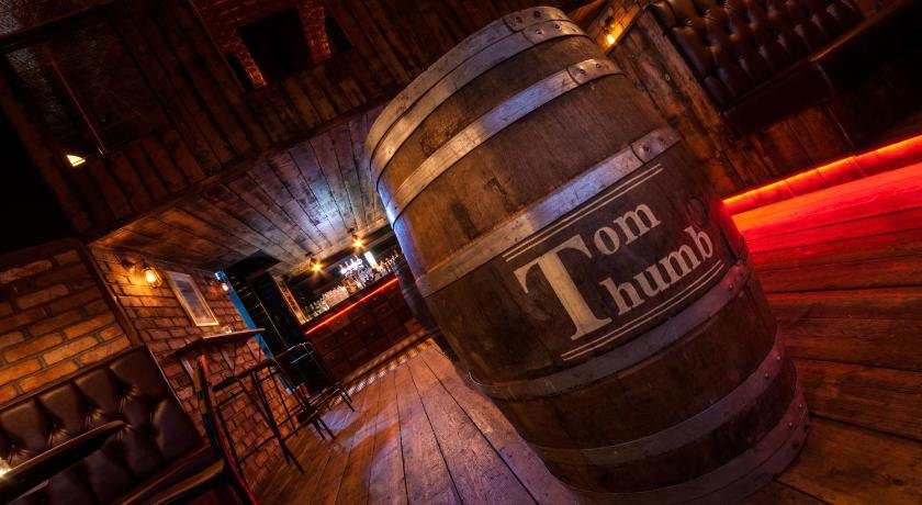 Tom Thumb Apartments
