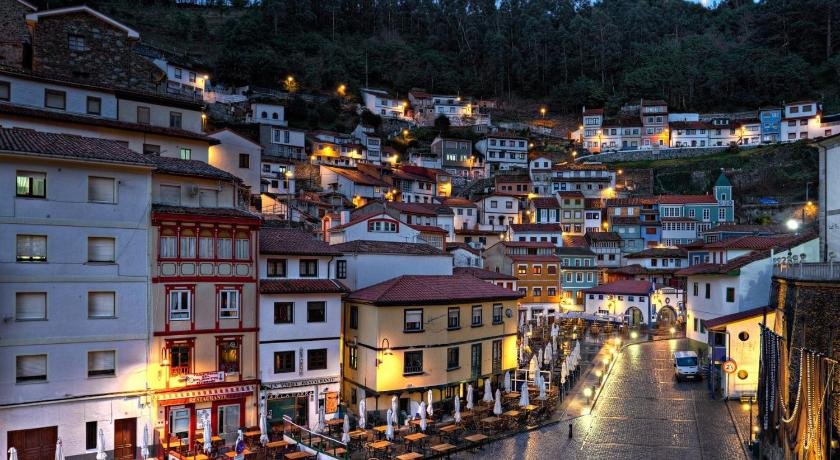 Colores del mar Cudillero