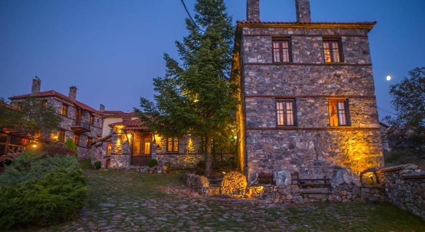 4 Seasons Premium Chalet