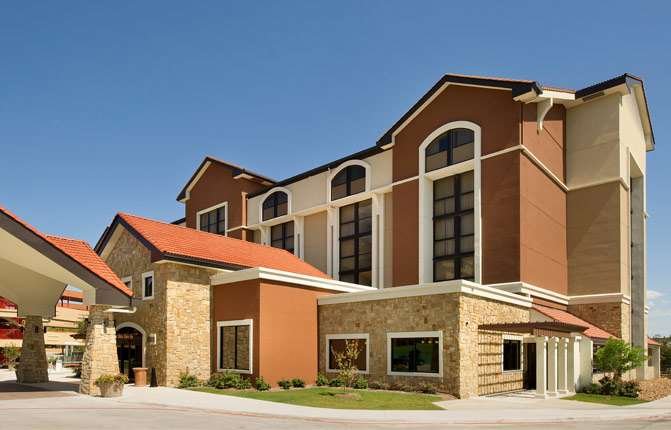 Drury Inn & Suites Airport - San Antonio