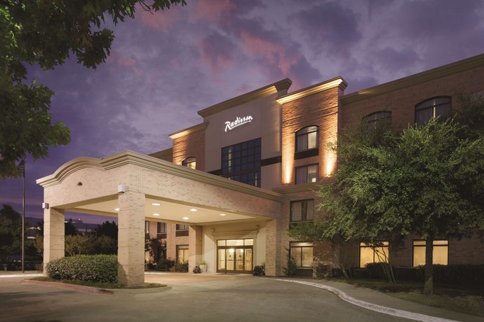 Radisson Dallas North-Addison