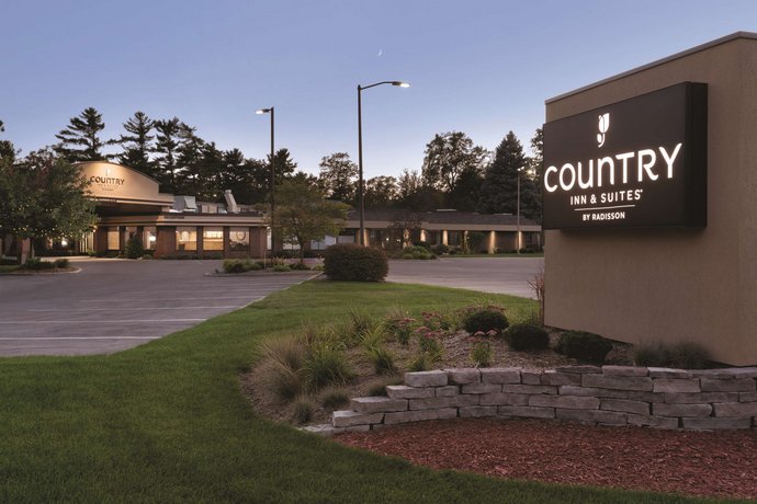 Country Inn & Suites by Radisson Traverse City MI