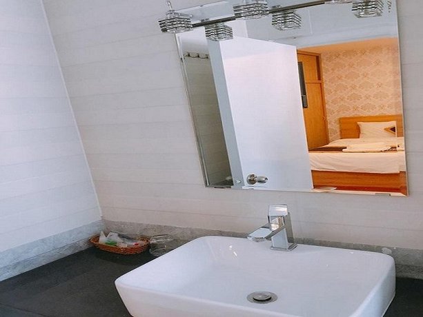 Queen Villa 2 Hotel