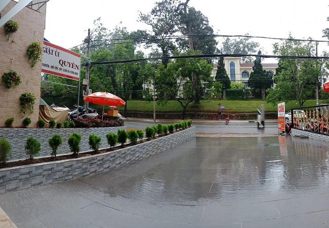 Queen Villa 2 Hotel